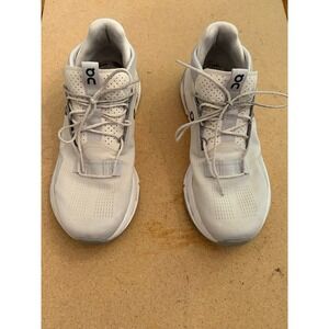 On Running Women's Cloudnova 2 Shoes-White 9US Pre-owned